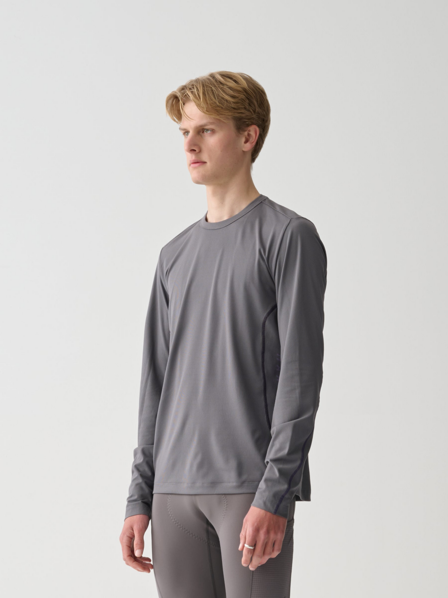 Alt_Road Tech LS Tee Monolith