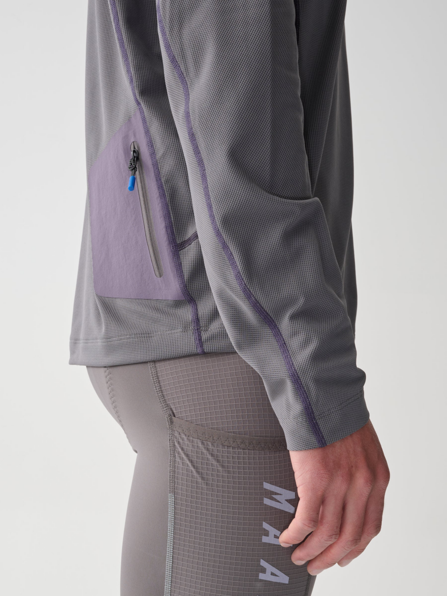 Alt_Road Tech LS Tee Monolith