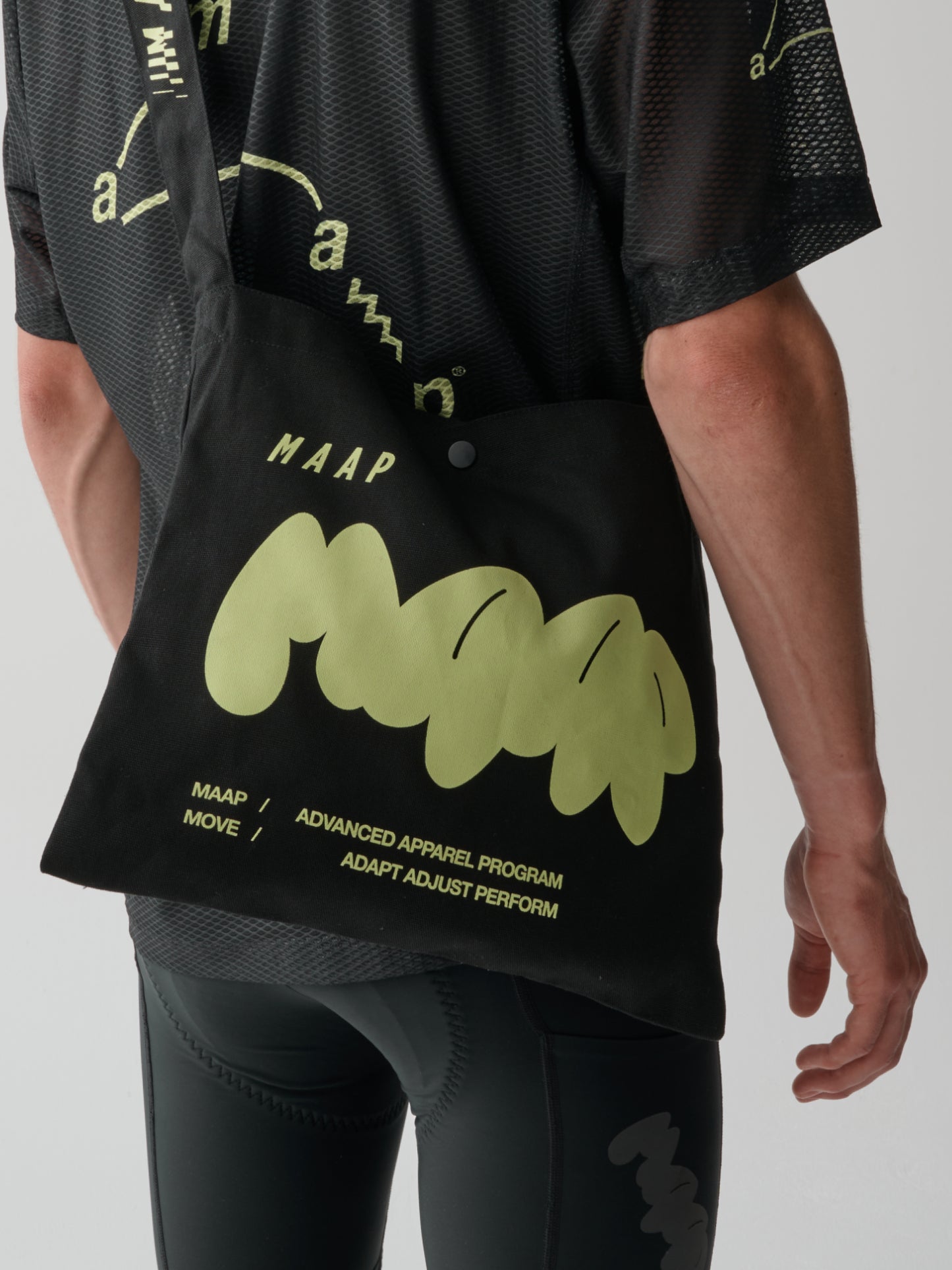 Aerate Musette Black