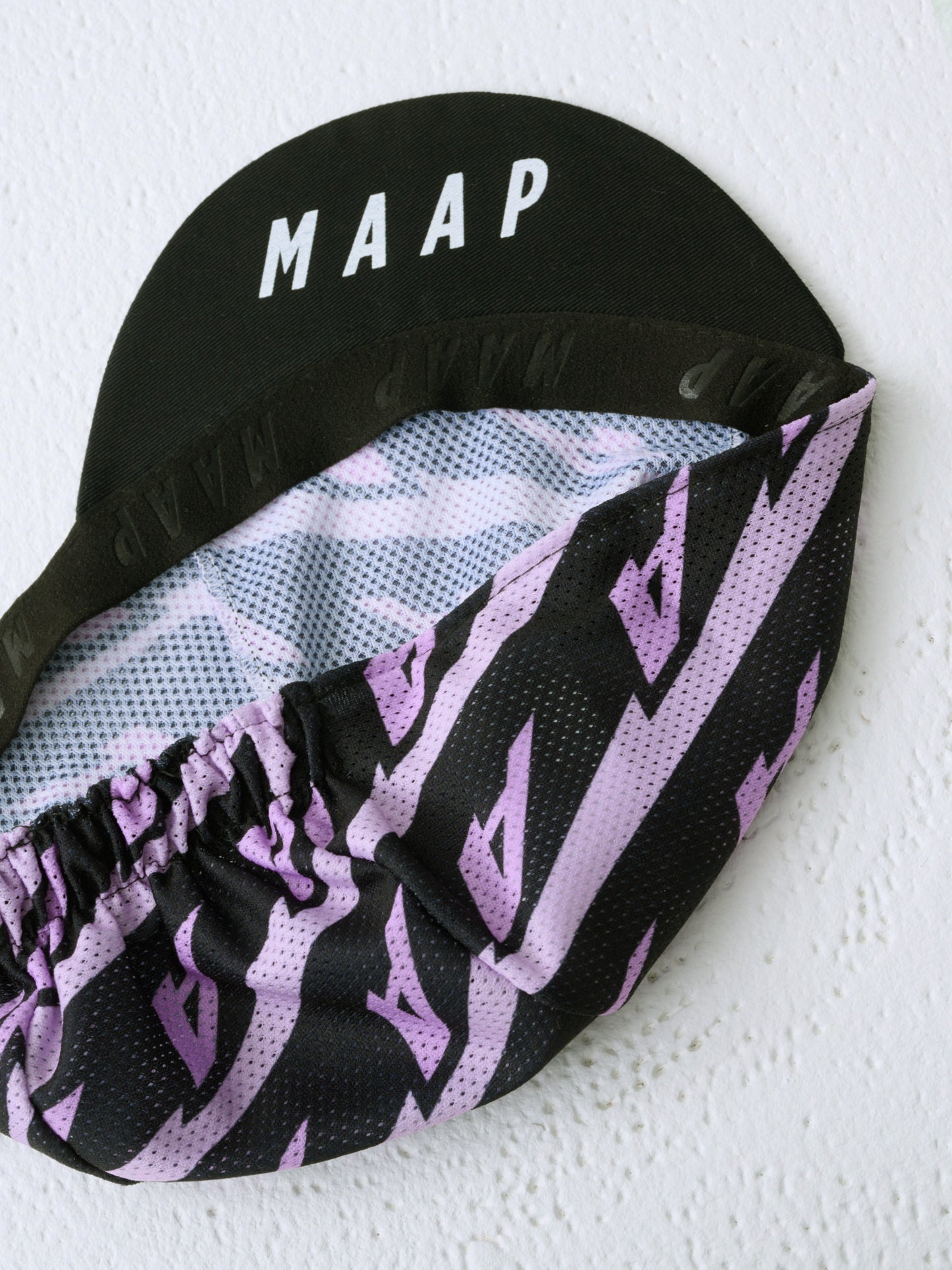 Evade X Cap Cherry Blossom Black