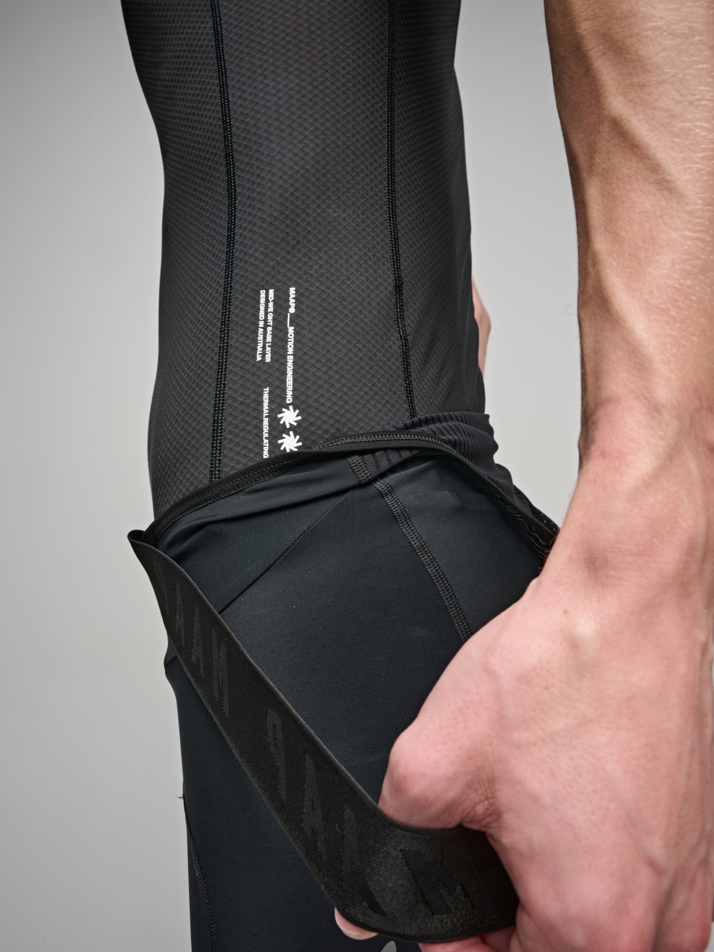 Team Mesh Base Layer Black