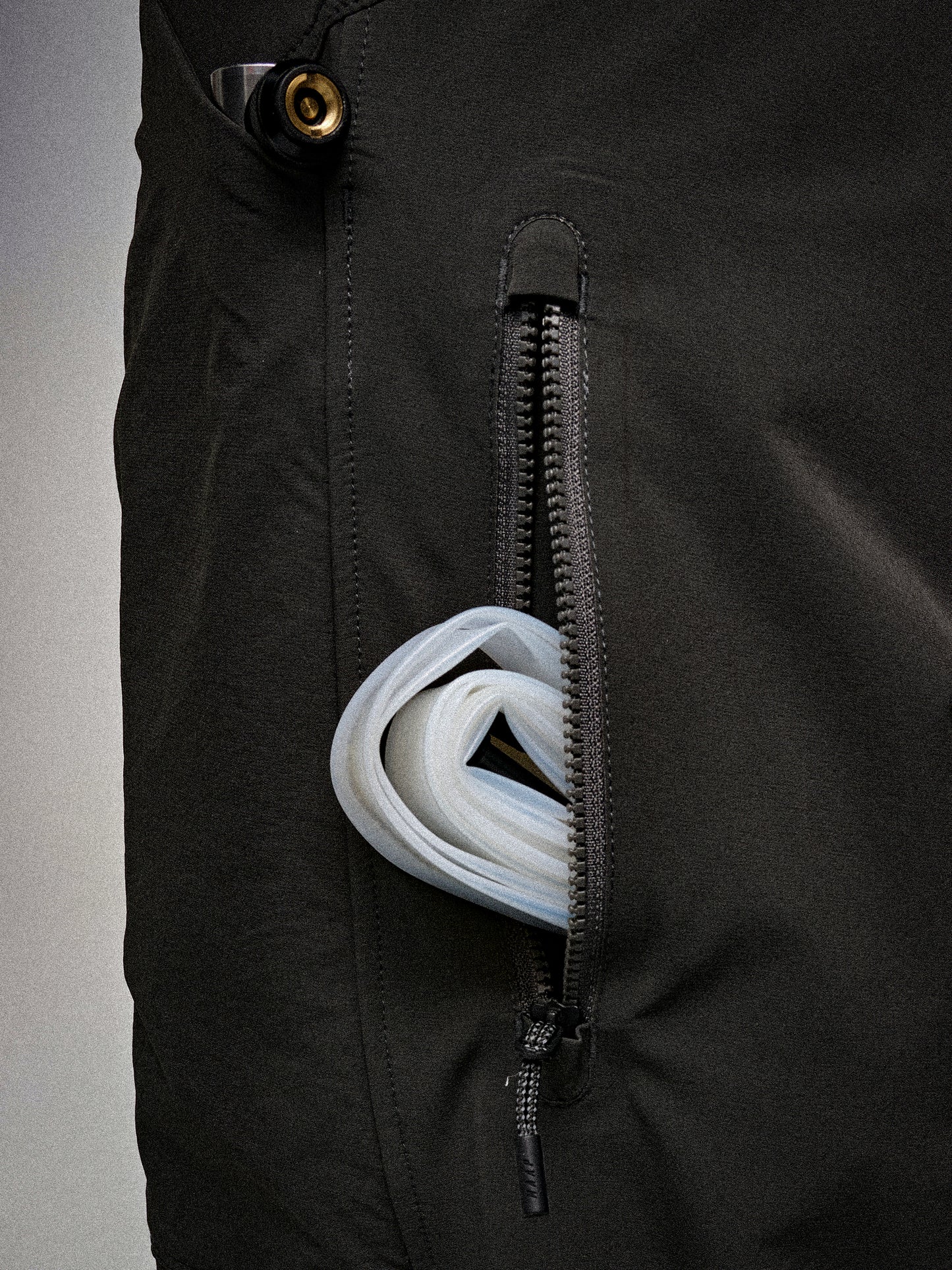 Alt_Road™ Pant Magnet