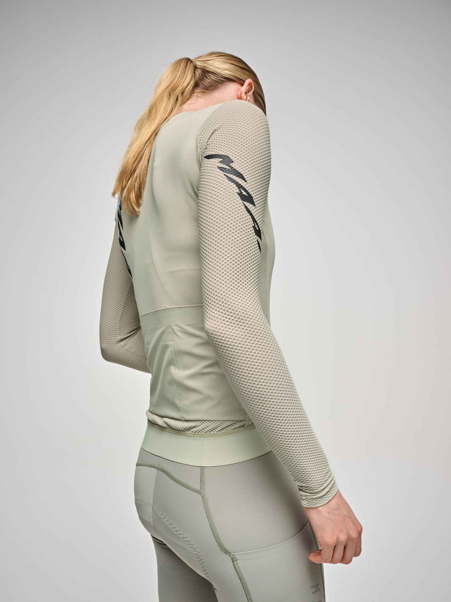 Women's Emerge LS Jersey Quicksand