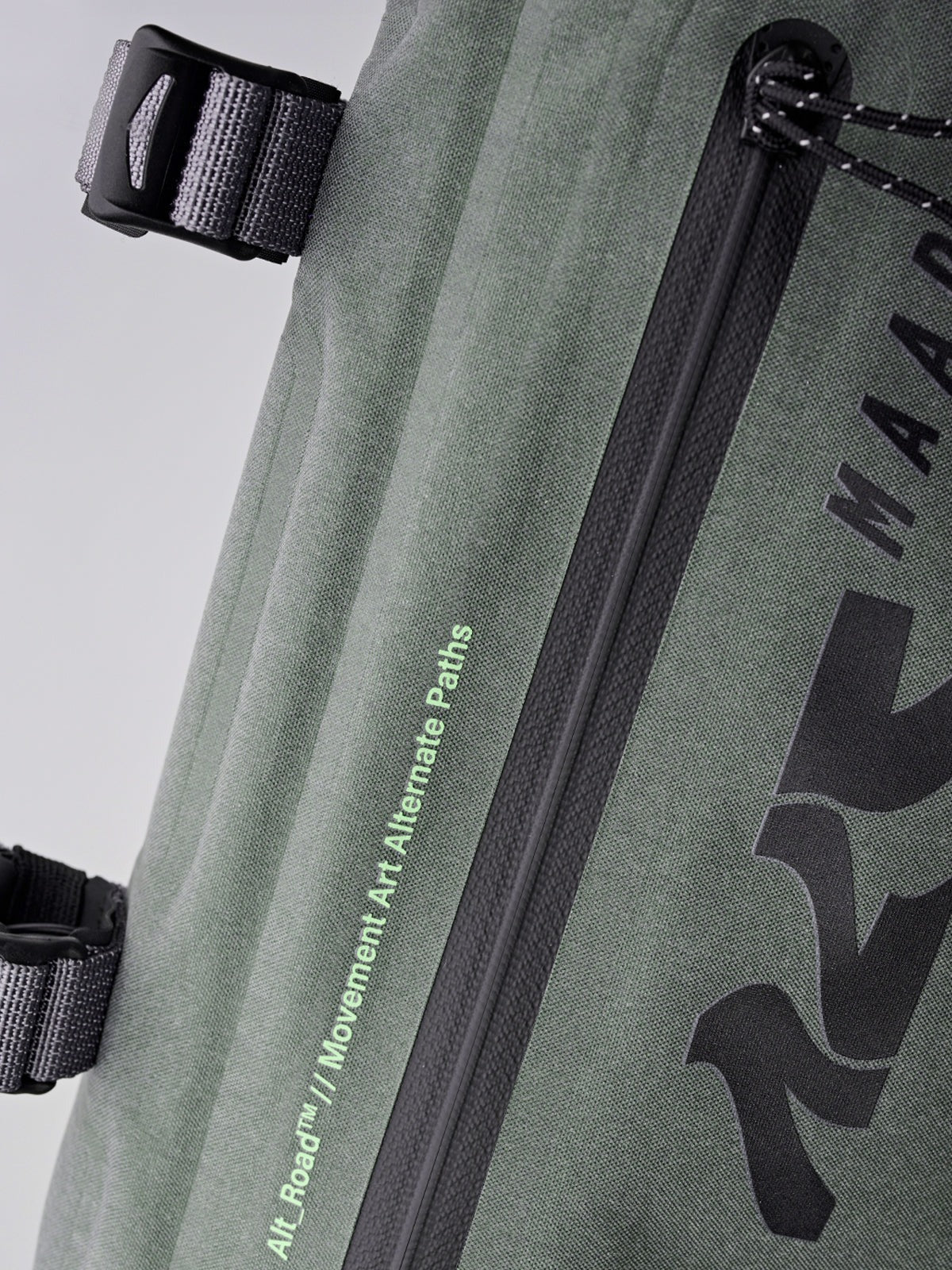 MAAP x Apidura Handlebar Pack Loam