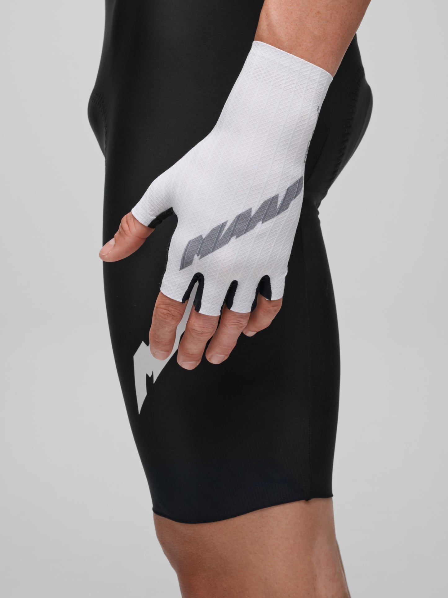 Pro Aero Mitt White