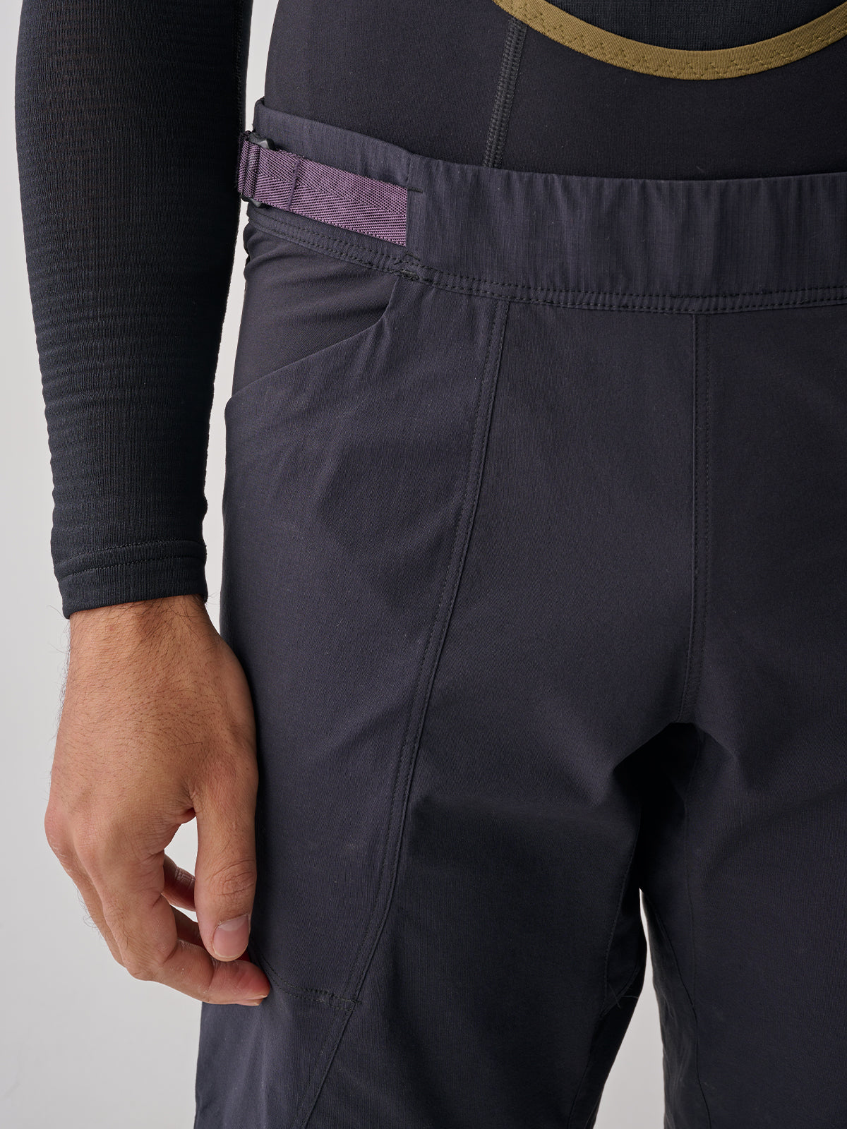 Alt_Road™ Overshort Black