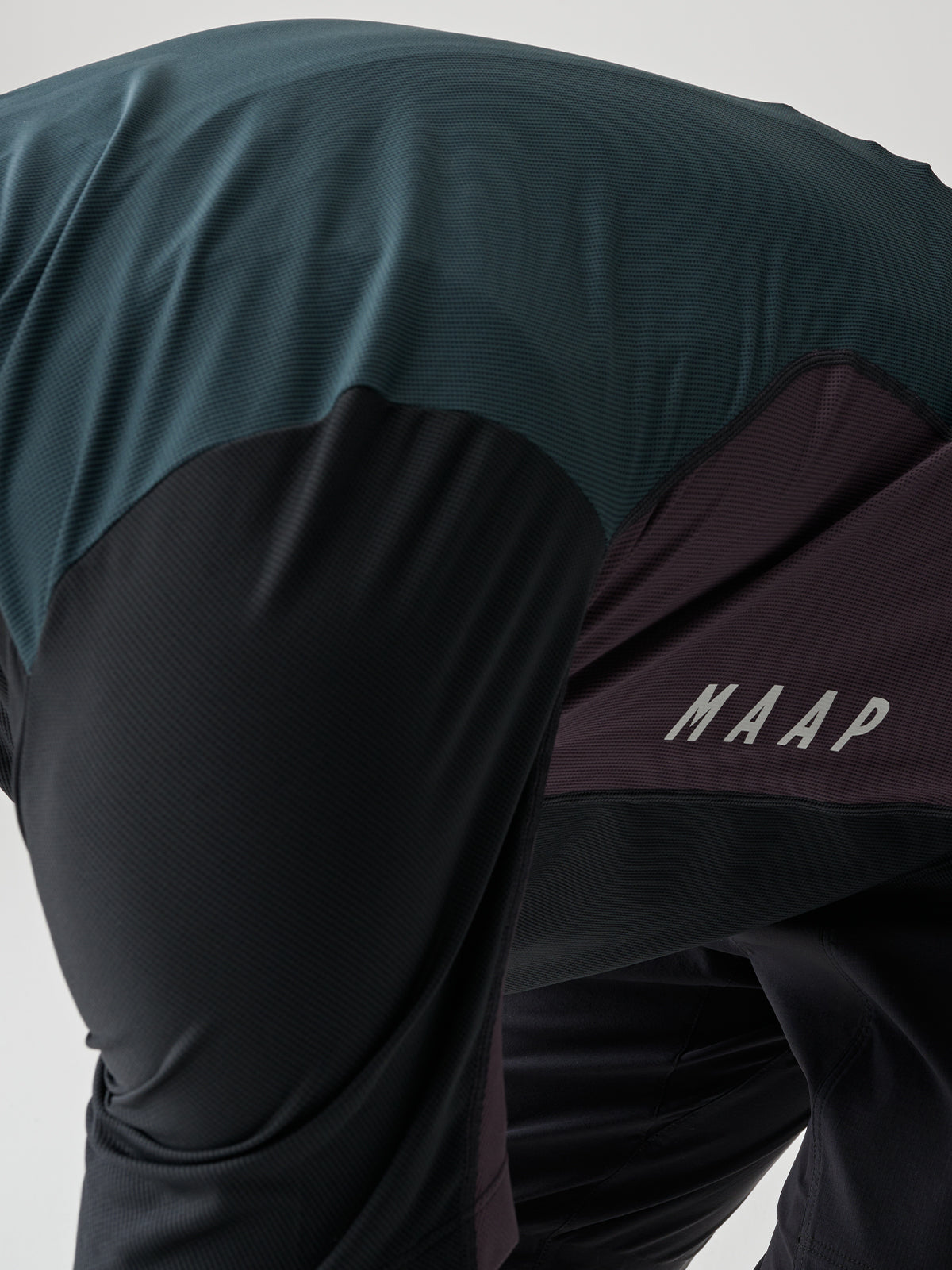 Alt_Road™ Zip Tee Black