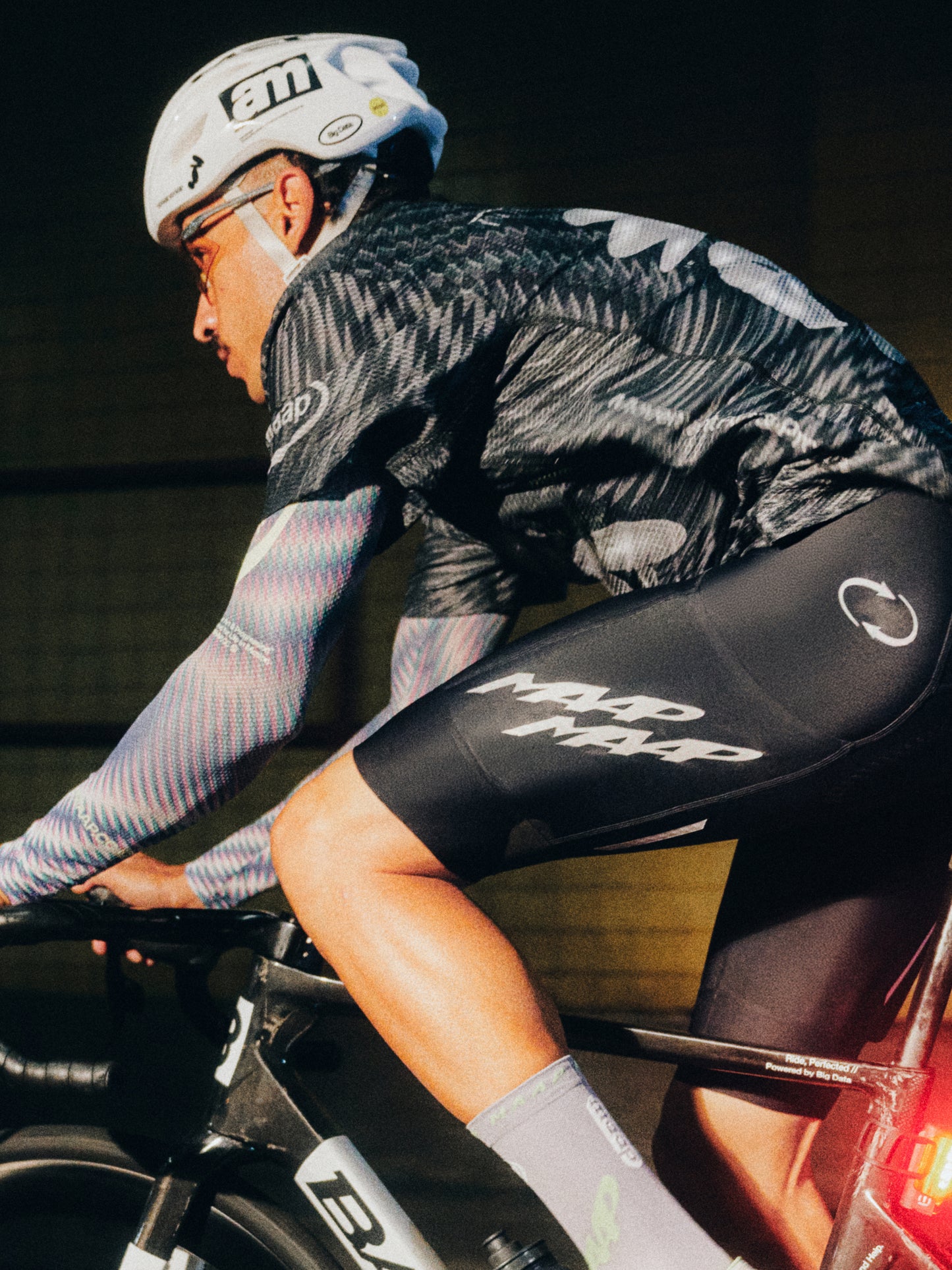 Spectrum Air Mesh Tee Carbon Black