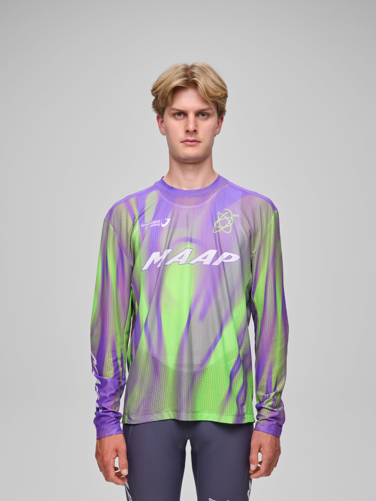 WorldTour 26 Air Mesh LS Tee Blackout Glow